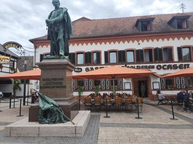 Hotel Zum Goldenen Ochsen Maikammer Eksteriør billede