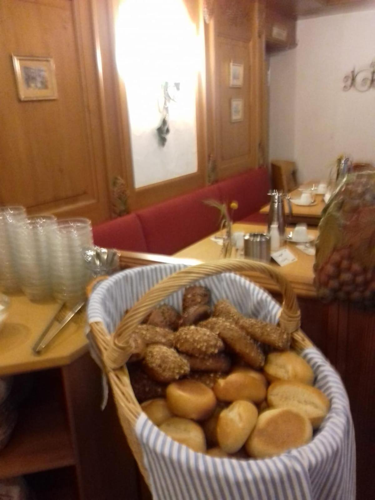 Hotel Zum Goldenen Ochsen Maikammer Eksteriør billede
