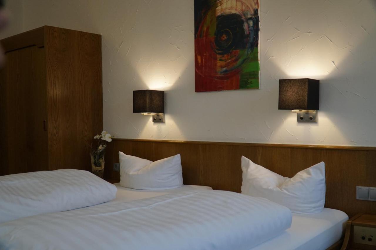 Hotel Zum Goldenen Ochsen Maikammer Eksteriør billede