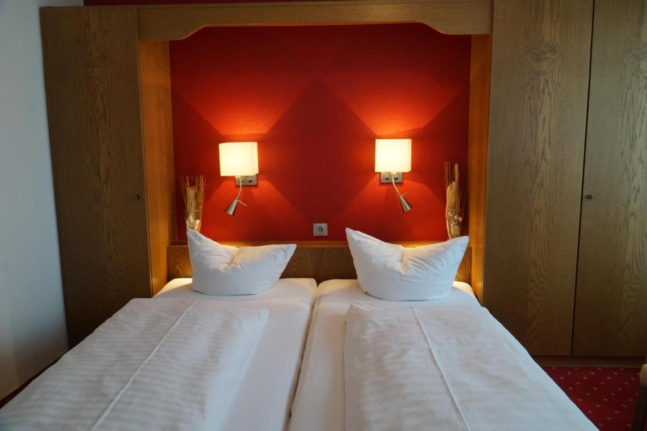 Hotel Zum Goldenen Ochsen Maikammer Eksteriør billede